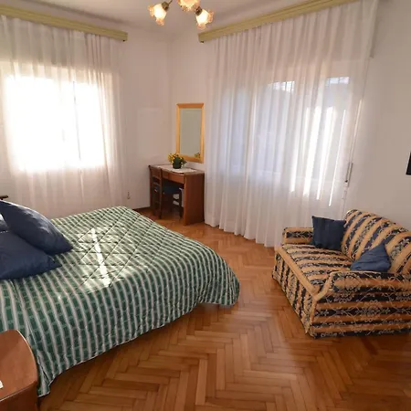 Levanto Rentals 레반토