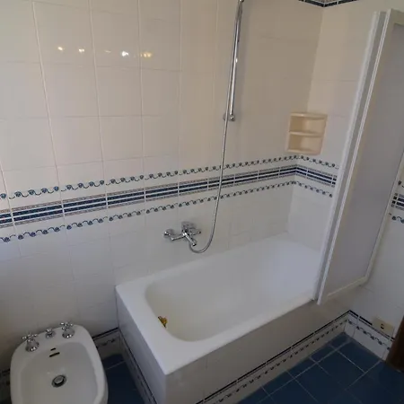 아파트 Levanto Rentals 레반토