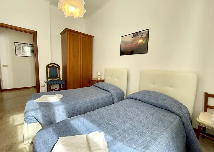 아파트 Levanto Rentals 레반토