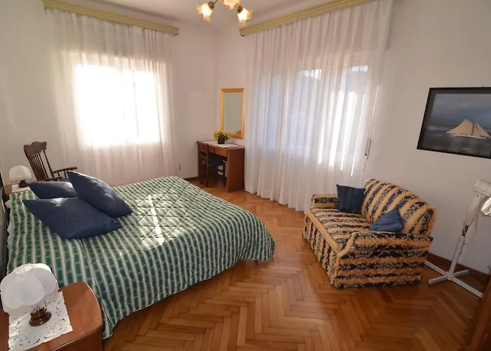 Levanto Rentals 레반토