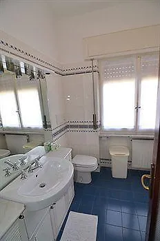 아파트 Levanto Rentals 레반토