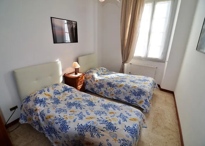 Levanto Rentals 아파트