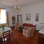 Levanto Rentals شقة *
