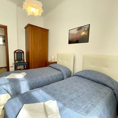 アパート Levanto Rentals レヴァント
