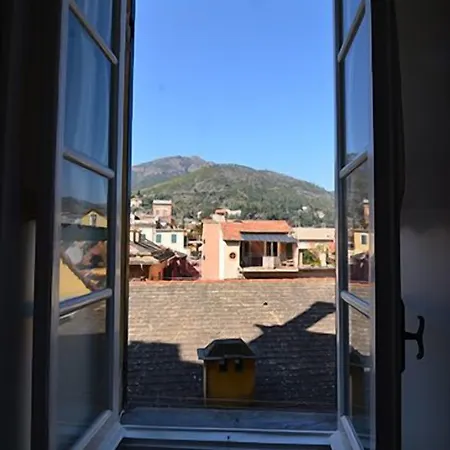 Levanto Rentals アパート *