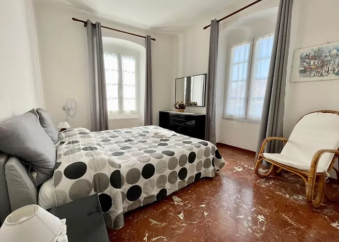 Levanto Rentals *
